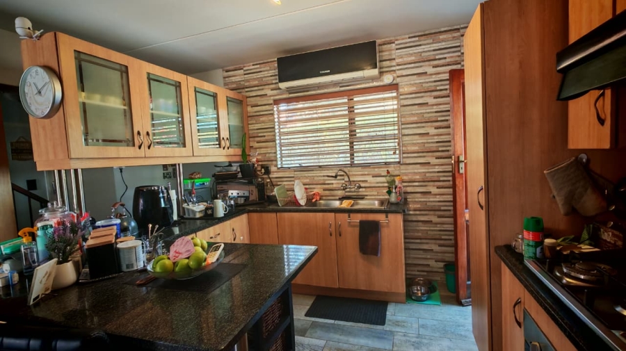 3 Bedroom Property for Sale in Waterval East North West